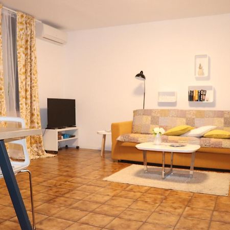 זמברטיה Apartments Zvezdica*** With Garden מראה חיצוני תמונה