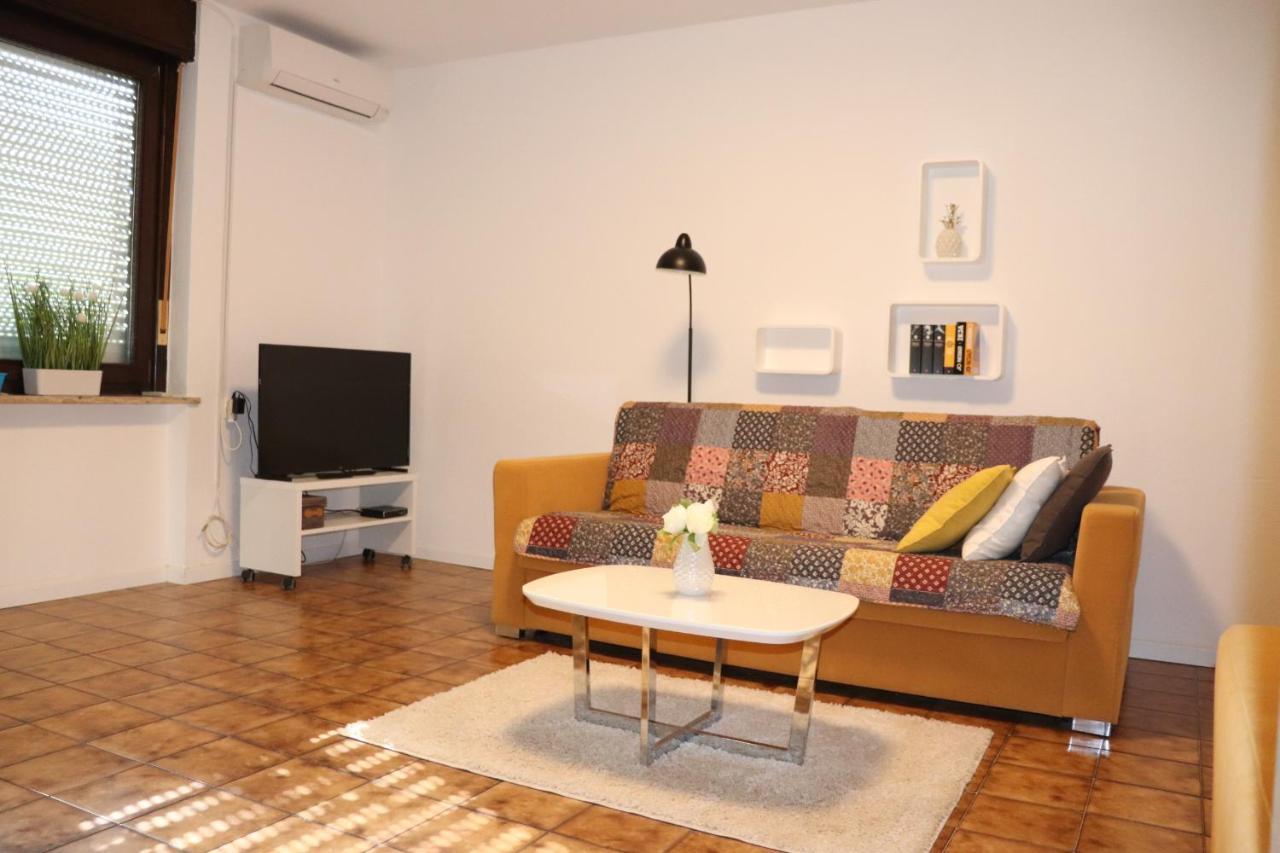 זמברטיה Apartments Zvezdica*** With Garden מראה חיצוני תמונה