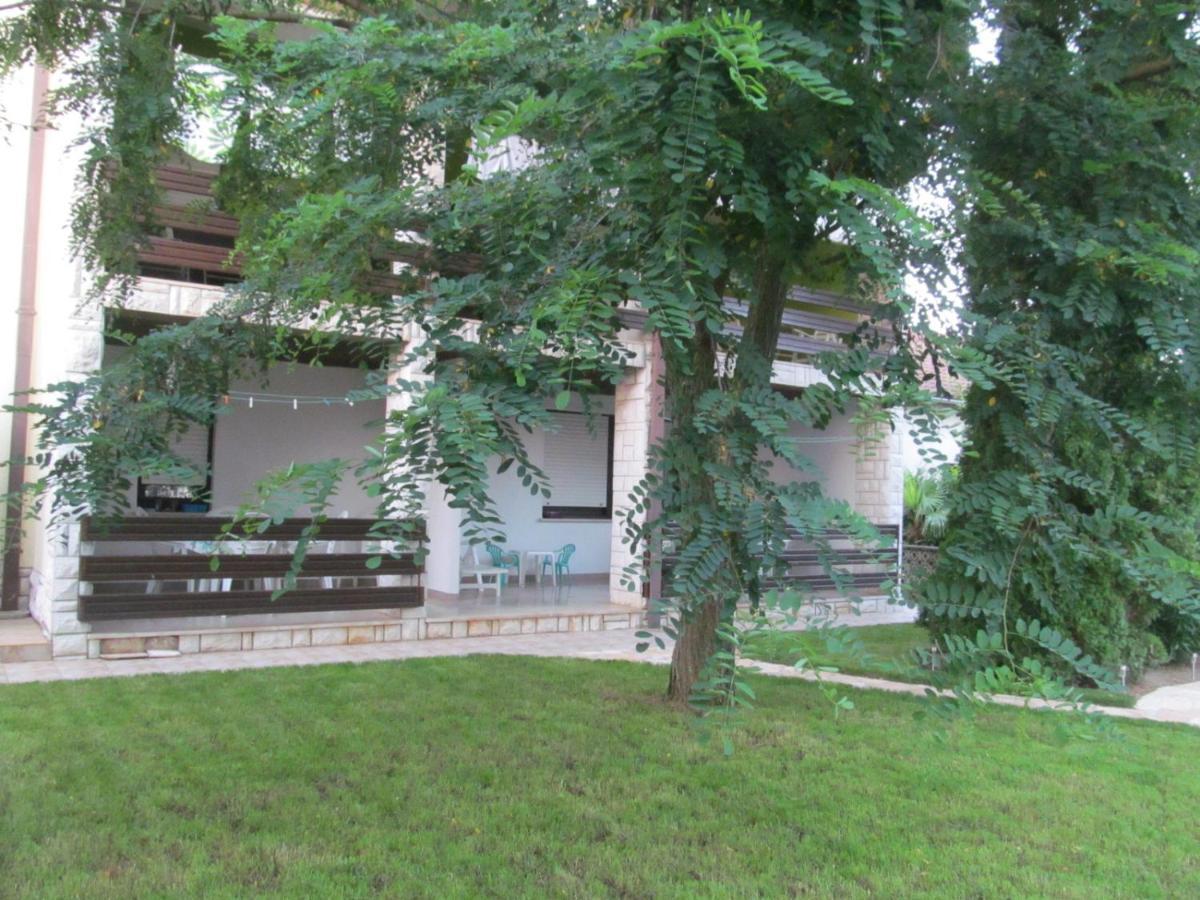 זמברטיה Apartments Zvezdica*** With Garden מראה חיצוני תמונה